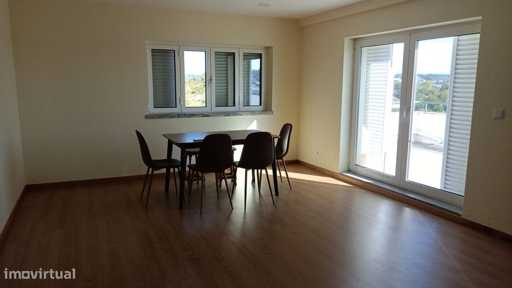 Apartamento T3 com Garagem em Viseu