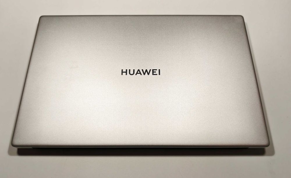 Huawei MateBook D 15 i3-10110U/8GB/256/Win11 srebrny