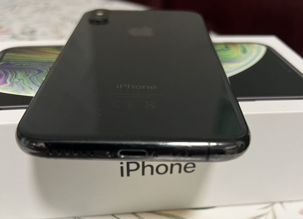 IPhone XS 64 gb.