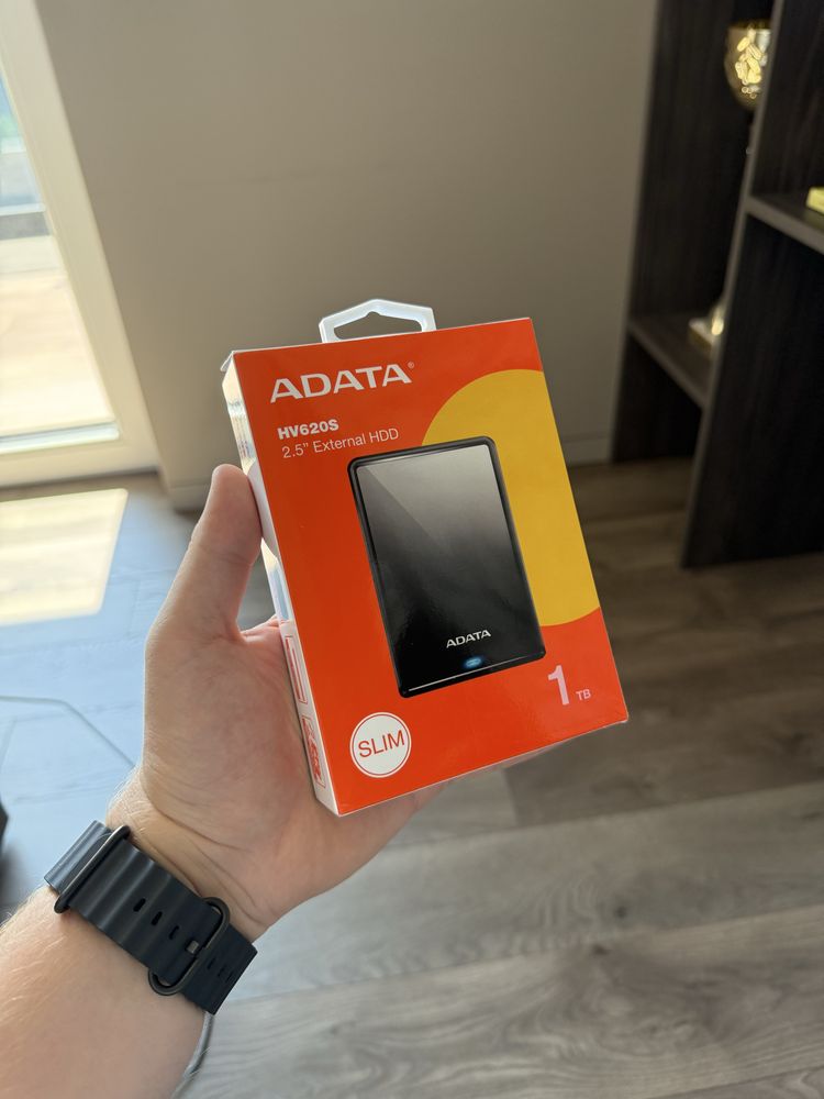 Жорсткий диск adata 1TB