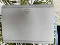 Microsoft Surface Go