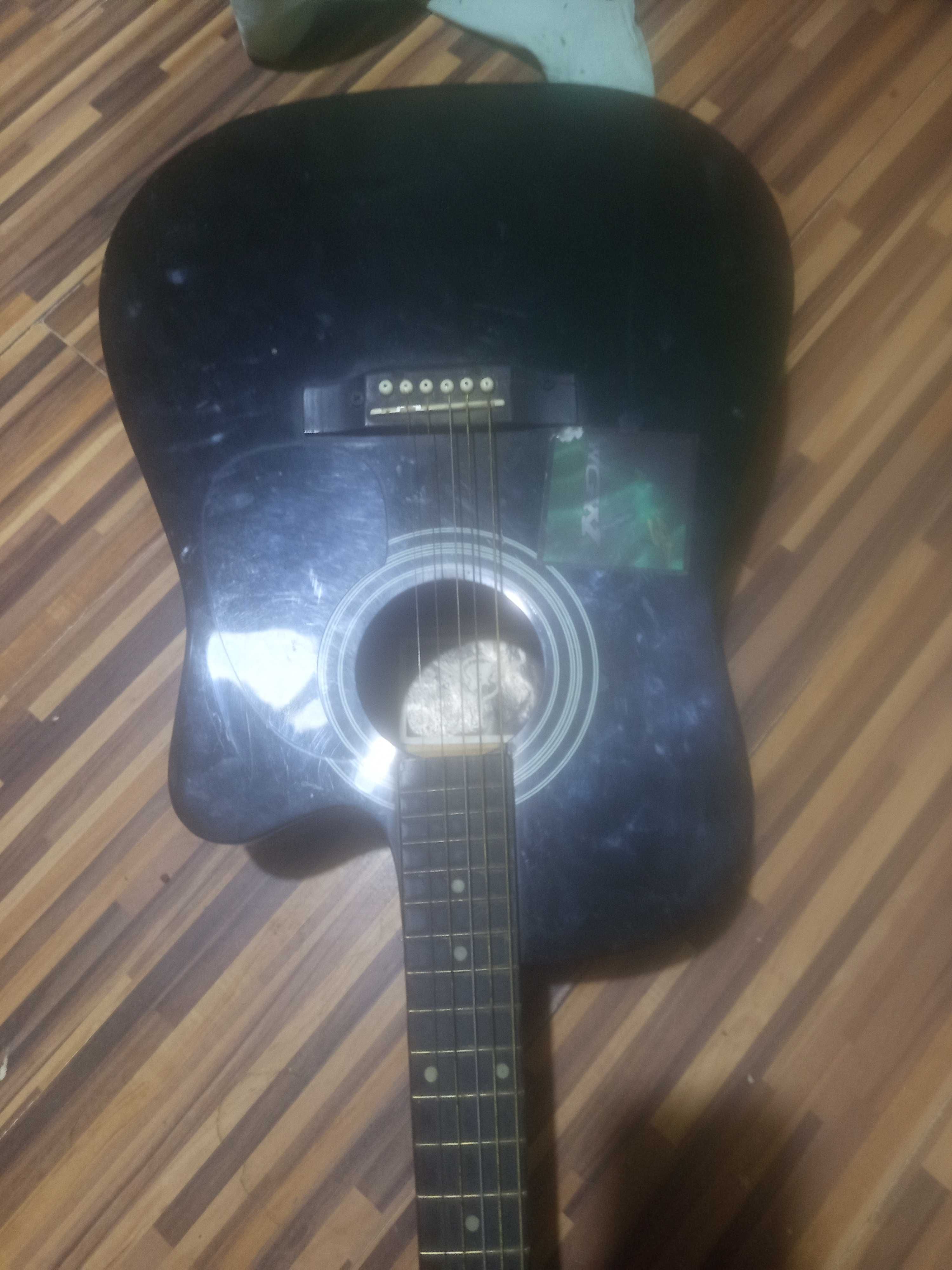 Sprzedam gitarę tanio