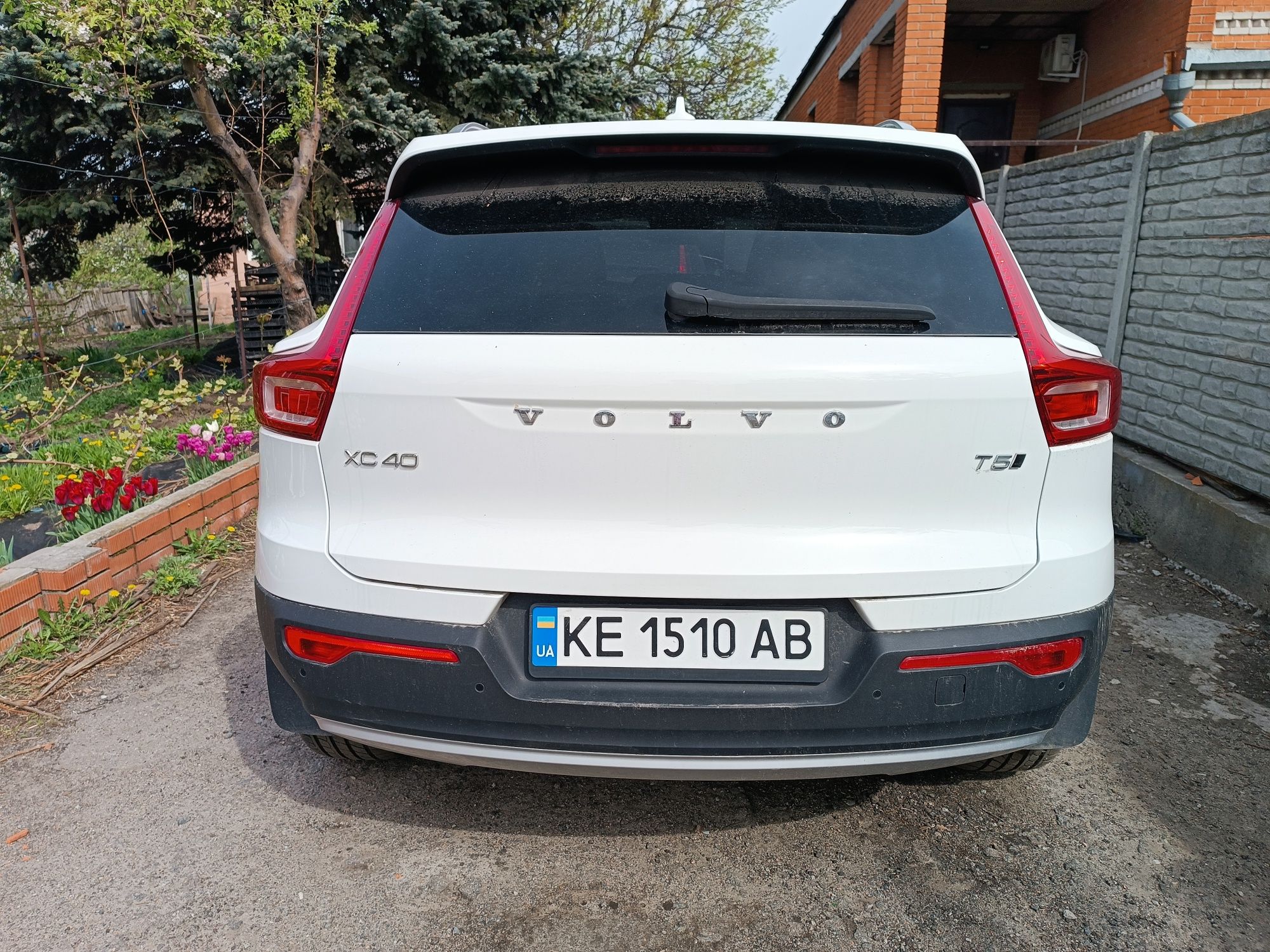 Продам Volvo XC40