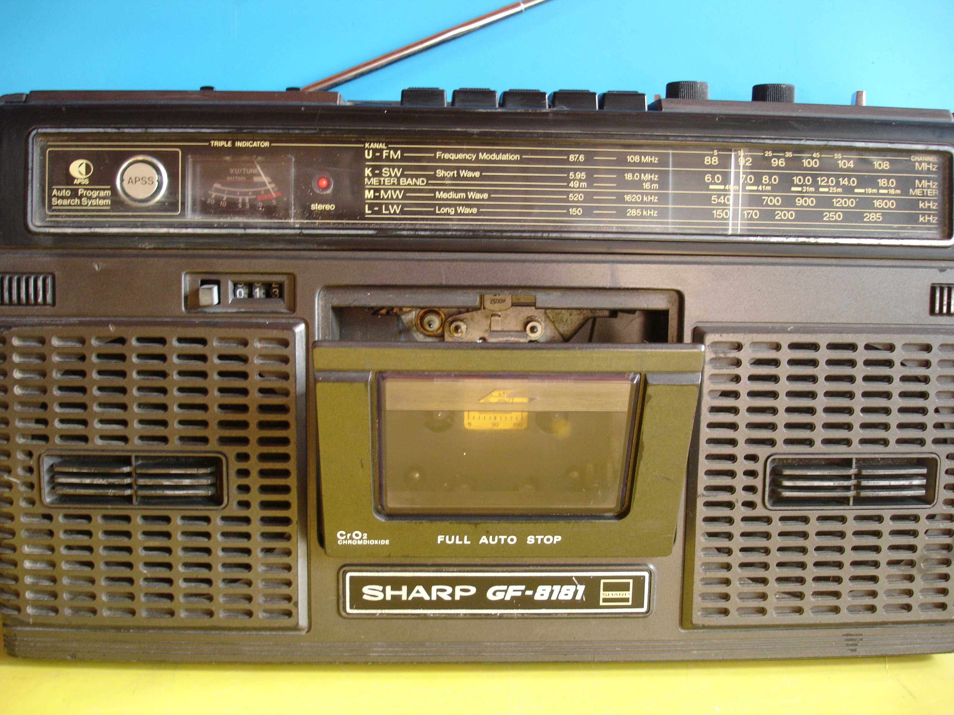 Radiomagnetofon SHARP GF-8181