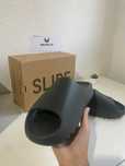 AdidasYeezySlideDarkOnyx MeskieCasualoweTrampki R.44