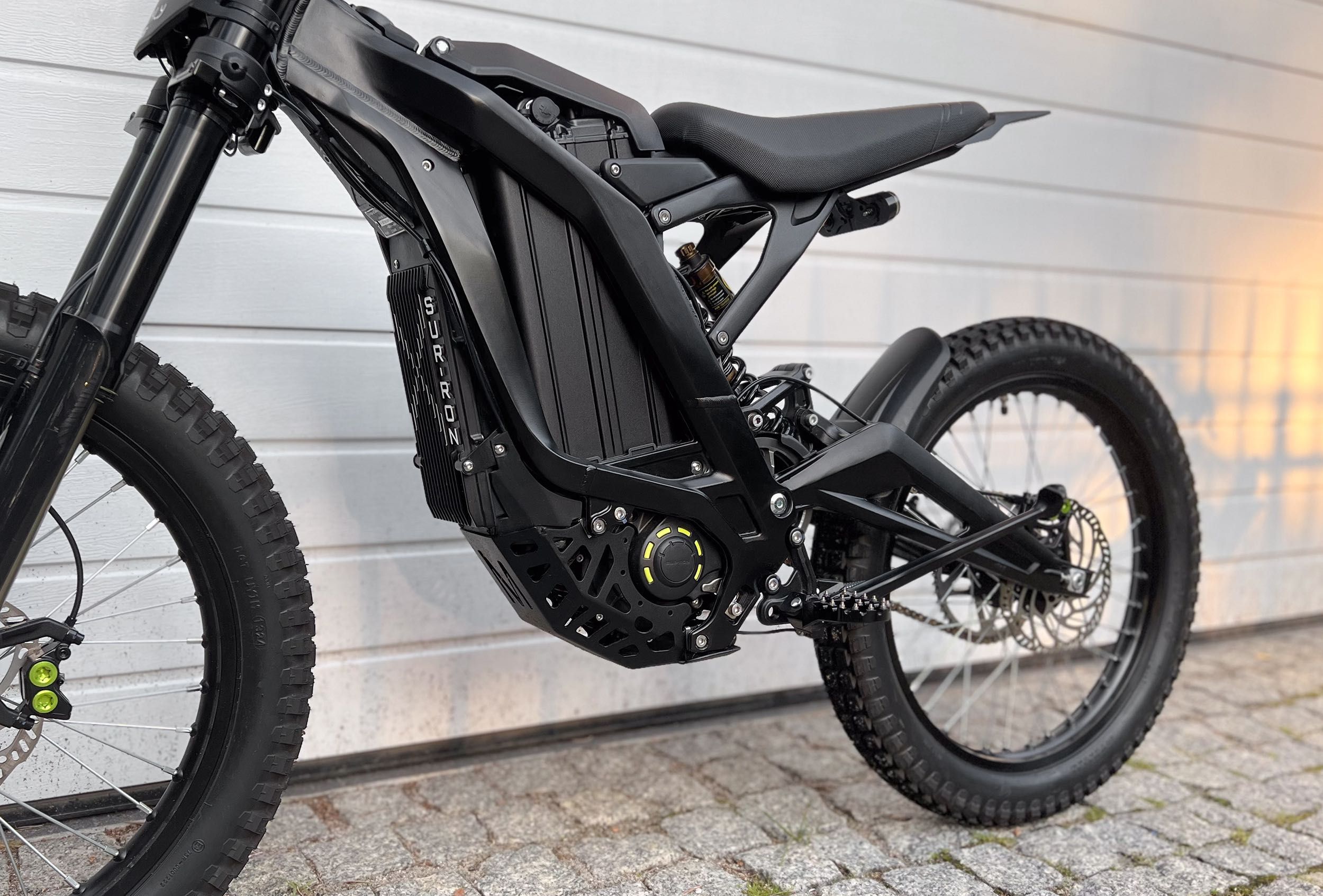 Surron Light Bee l1e 2023 jak nowy GPS zarejestrowanyubezpieczenie AC