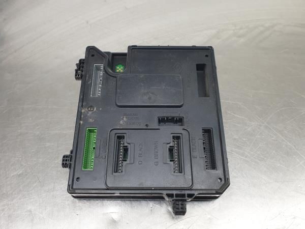 Módulo confort RENAULT Megane III (BZ0_)