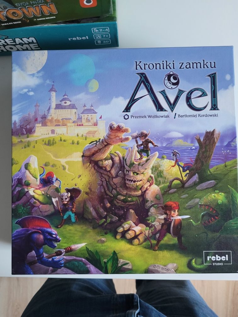 Gra planszowa Kroniki Zamku Avel