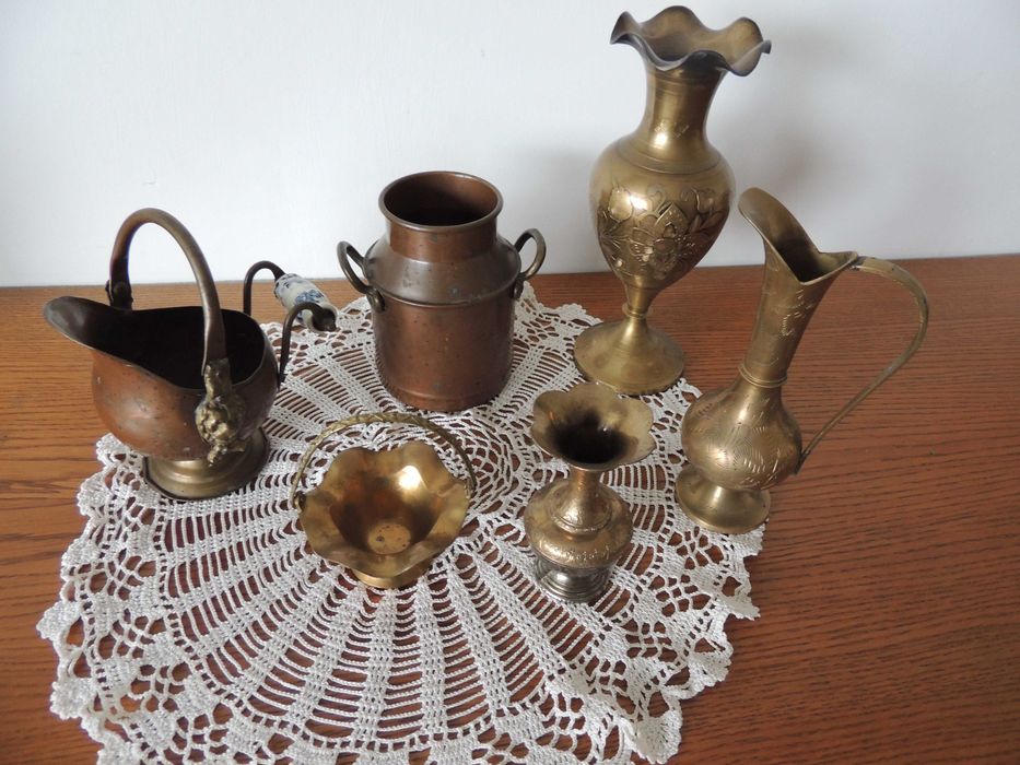 Zbiór 6 sztuk ozdobnych naczyń z mosiądzu i miedzi- różne wielkości