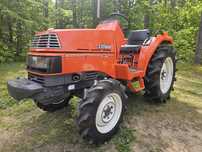 Traktor traktorek ciągnik ciągniczek ogrodowy Kubota Saturn x 24 wspom