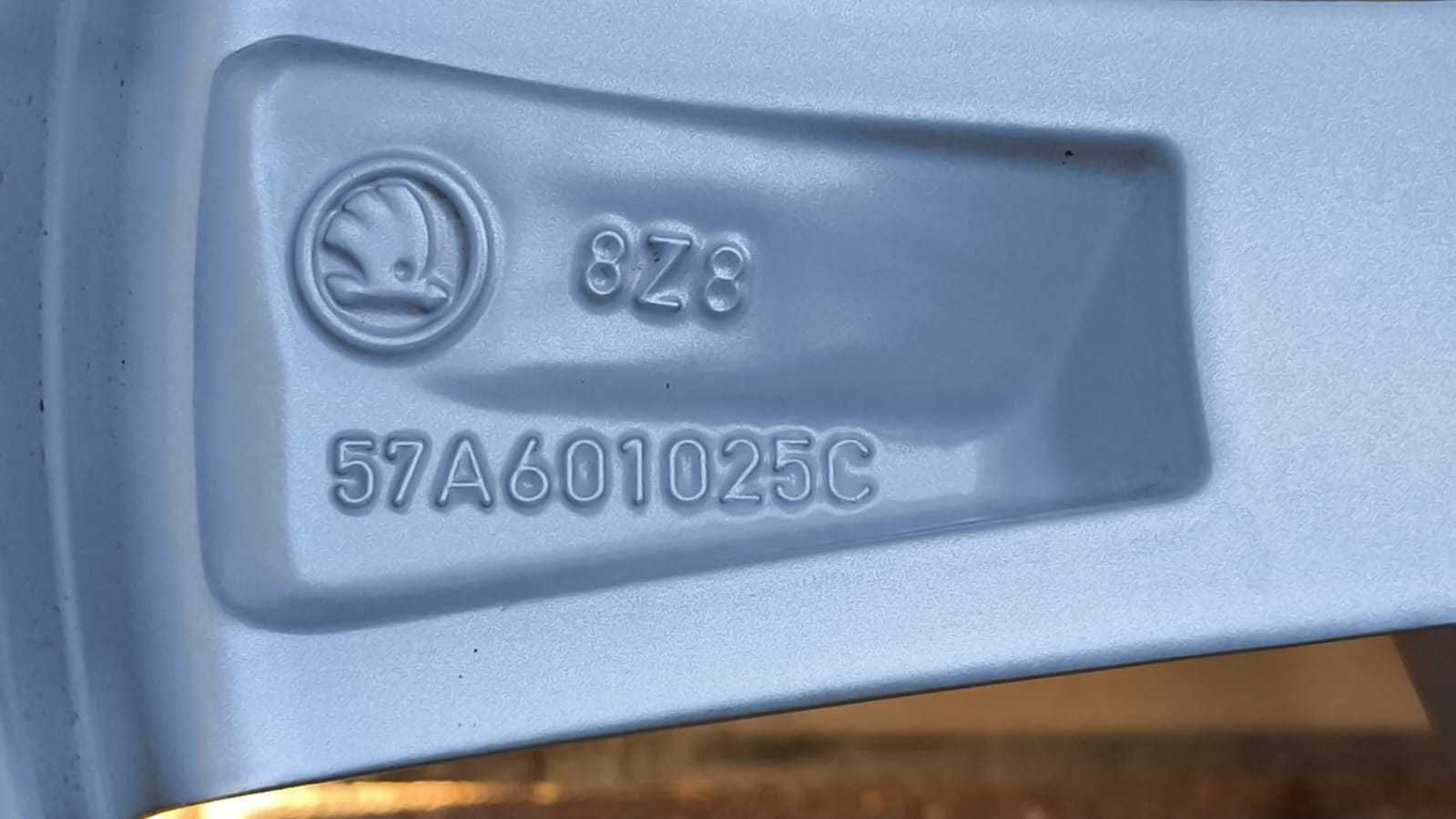 Felgi aluminiowe Skoda Octavia Karoq Yeti Vw  17" 5x112 Et45 (GD1185)