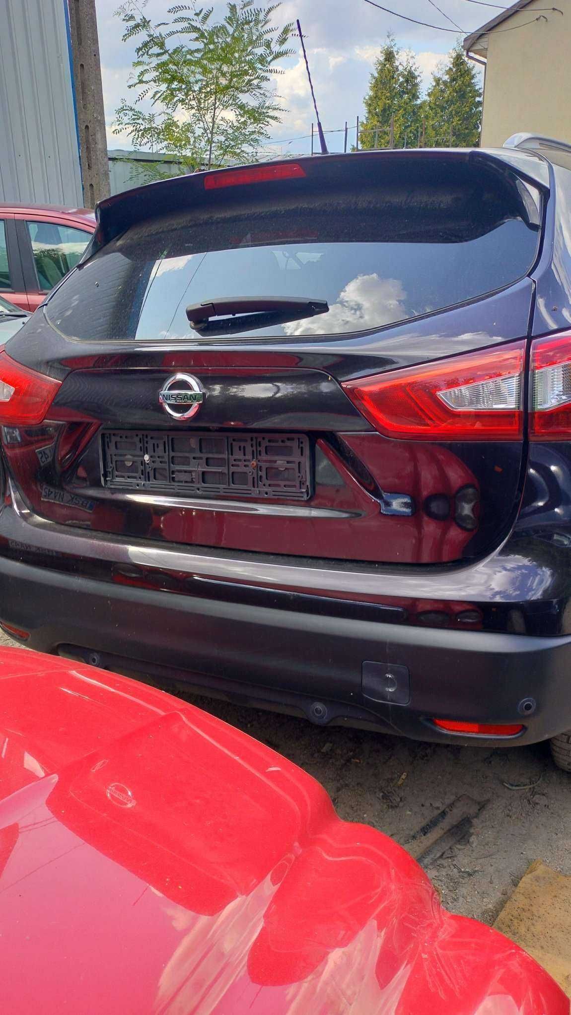 Nissan Qashqai 1.6 benzyna 2017 drzwi klapa zderzak lampy tył