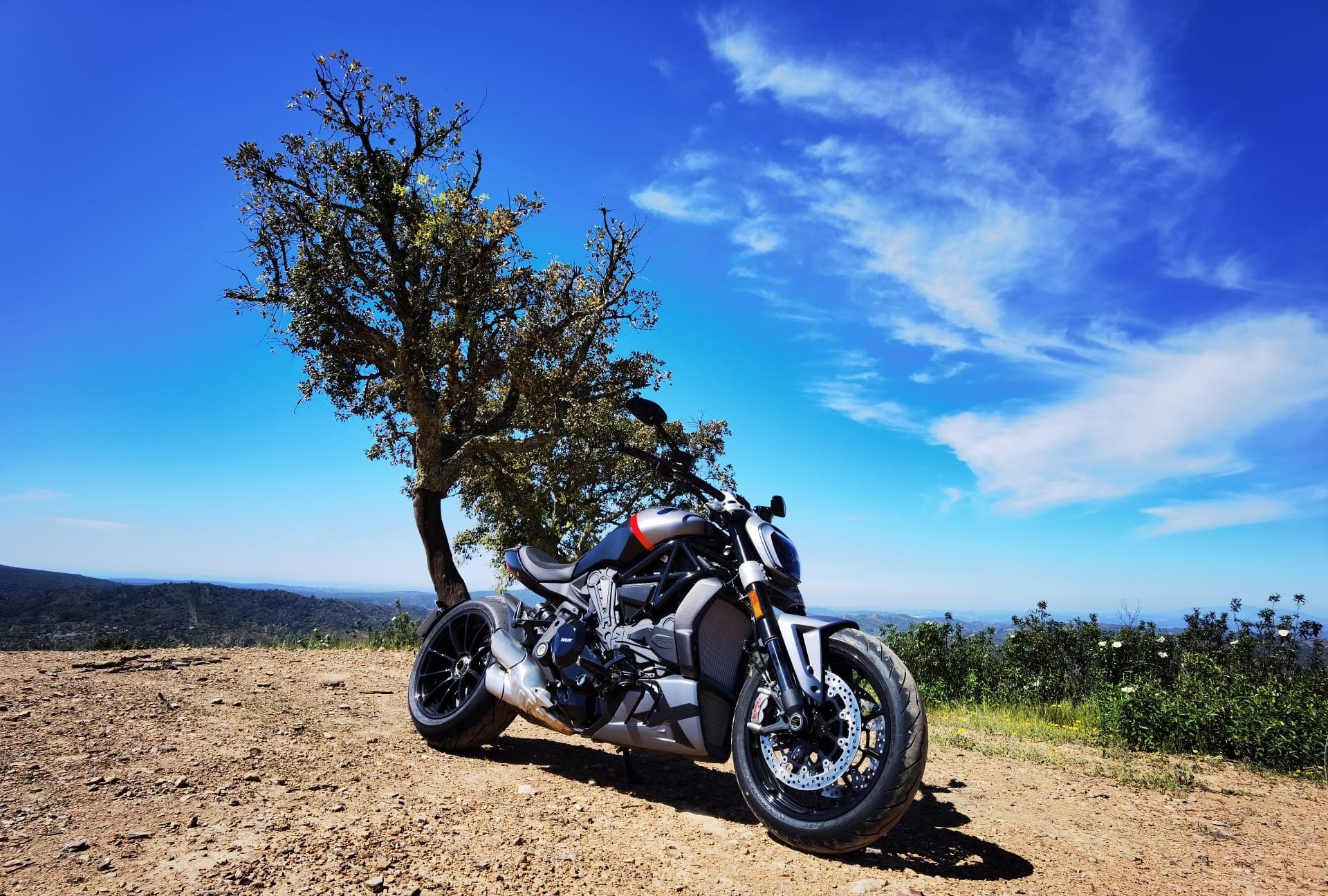 Ducati XDiavel Blackstar Exclusividade, Potência e Estilo