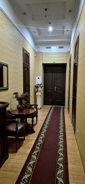 Продаж готелю в центрі міста. Діючий бизнес.