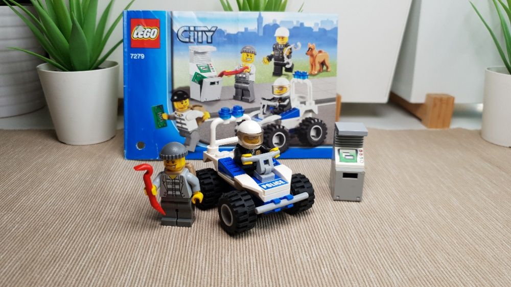 Lego City 7279, Pościg policyjny