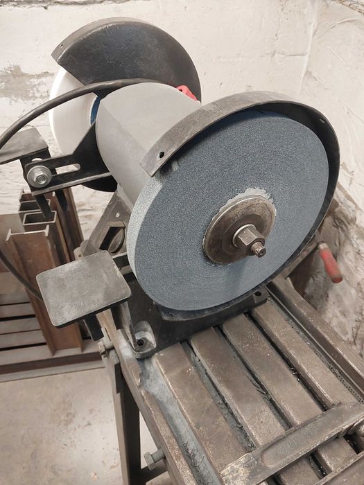 Szlifierka lena 380v dwutarczowa warsztatowa z kamieniami