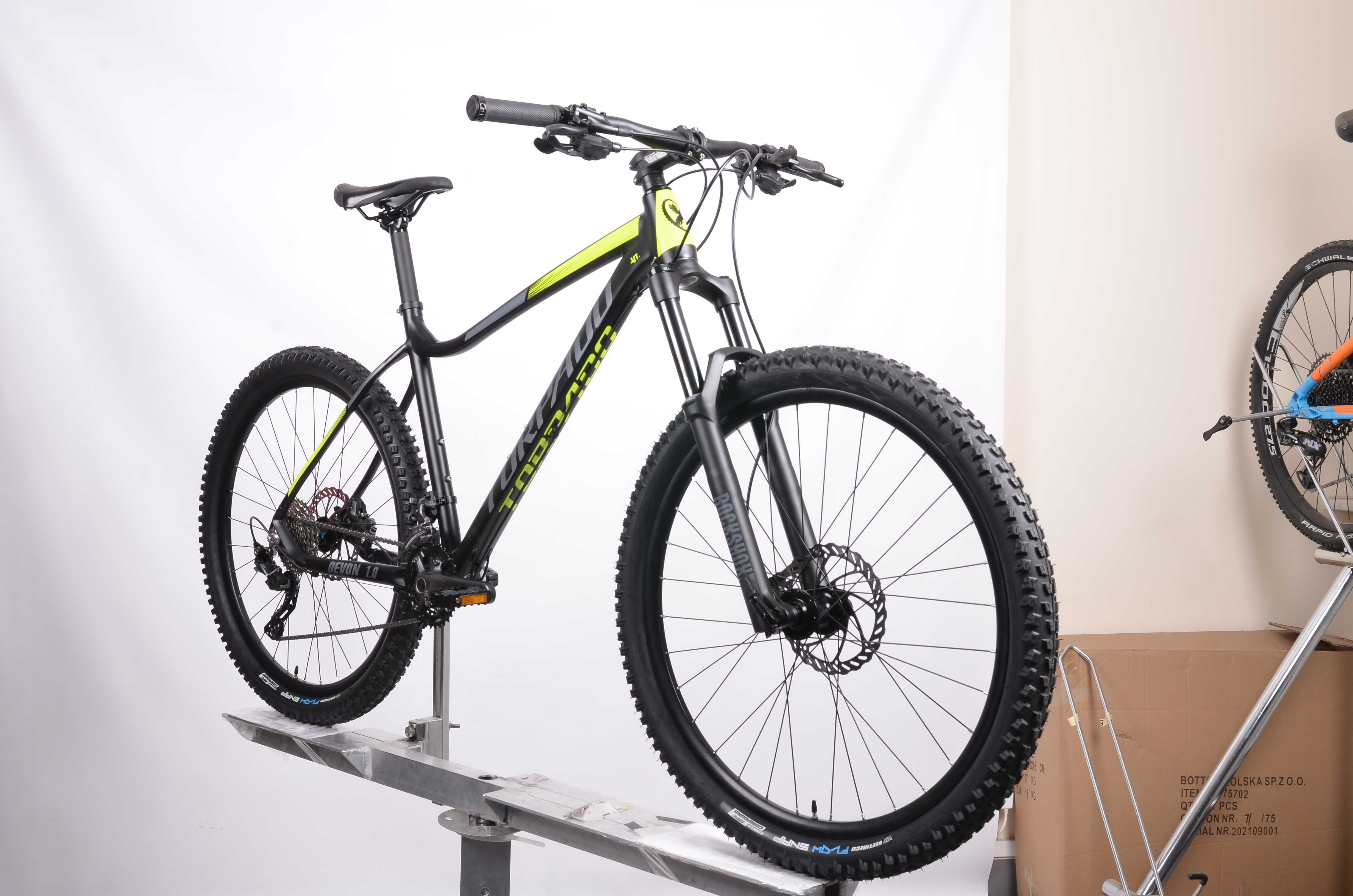 Powystawowy rower górski MTB TORPADO DEVON 1.0 /rozmiar 19" koła 27,5"