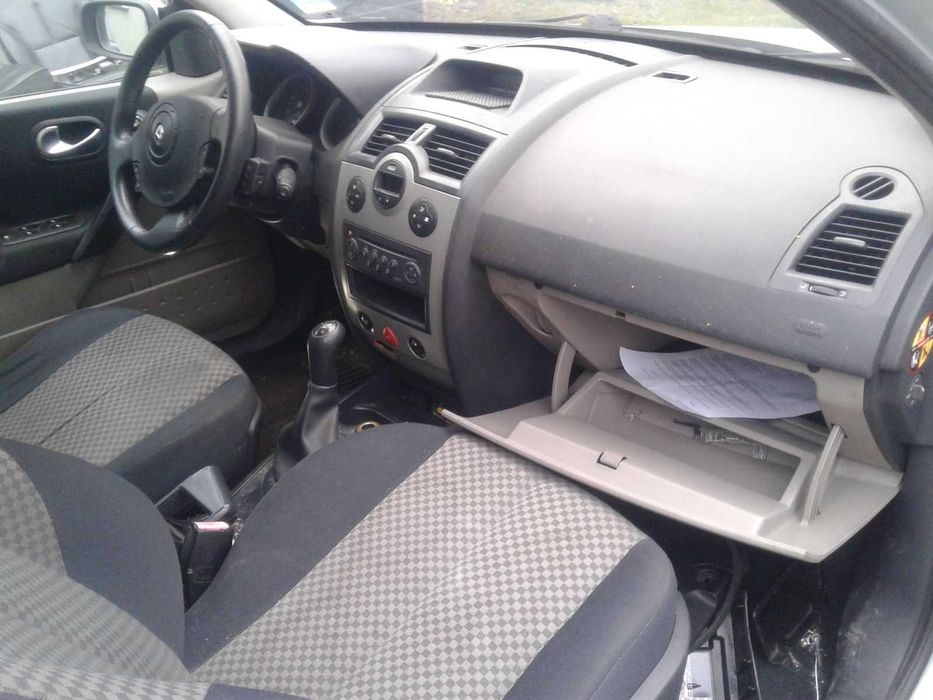 Reno Renault Megane 2 Kombi NV632 Zderzak Tył Czujniki PDC Lampy