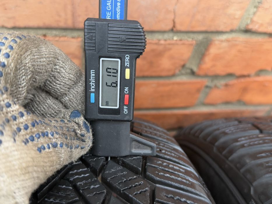 Резина зима CONTINENTAL 195 65 15 6мм та диски 5 112 ET33  DIa 57.1