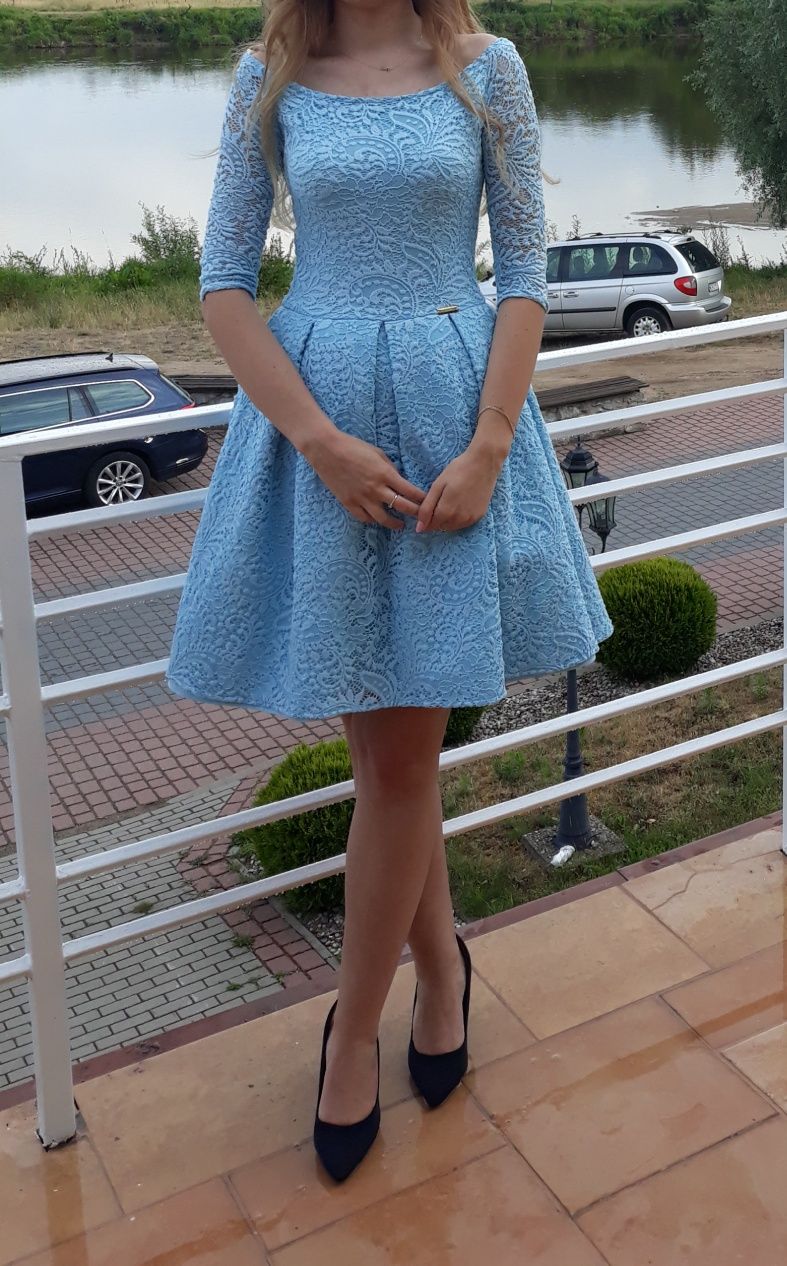 Sukienka koronkowa błękitna, rozmiar S