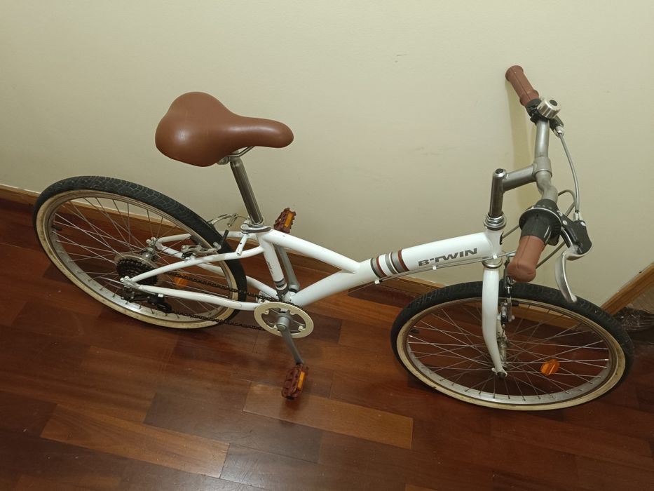 Bicicleta B-Twim usada de marcha, aro 24