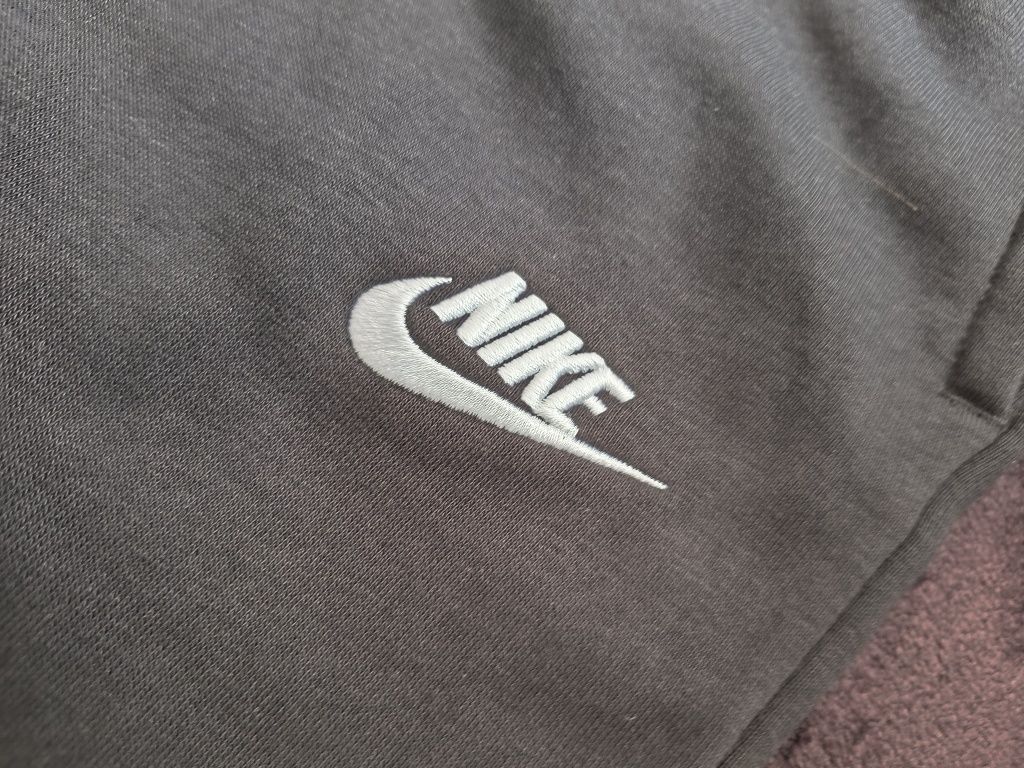 Spodnie dresowe nike
