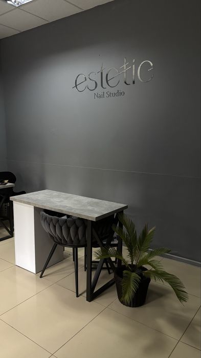 Оренда манікюрного столу в салоні Луцька — комфортні умови