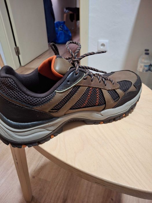 Sapatilhas montanha sketchers