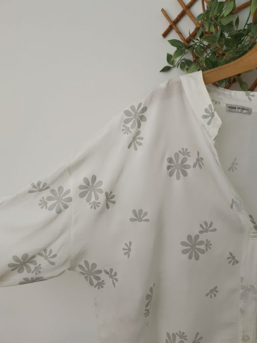 Biała koszula w kwiaty bluzka błyszczące wzory, wiskoza oversize luźna