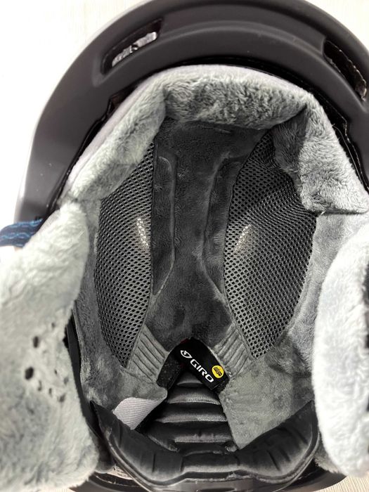 Powystawowy Kask Narciarski Giro Avera Mips r. S (52-55.5cm)