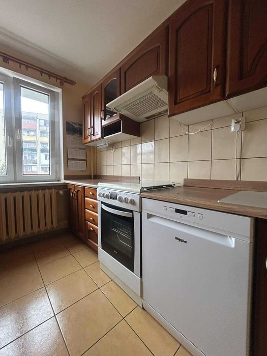 Meble do kuchni z wyposażeniem, drewniane fronty