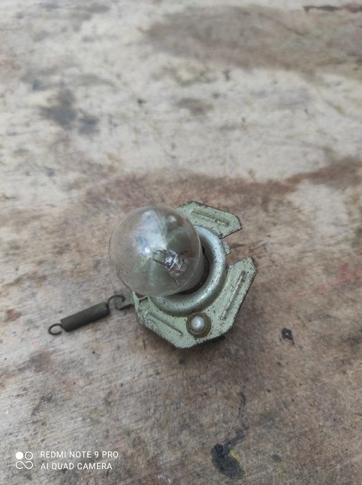 Oprawa żarówki żarówka Romet Komar ogar motorynka kadet oryg 12.34