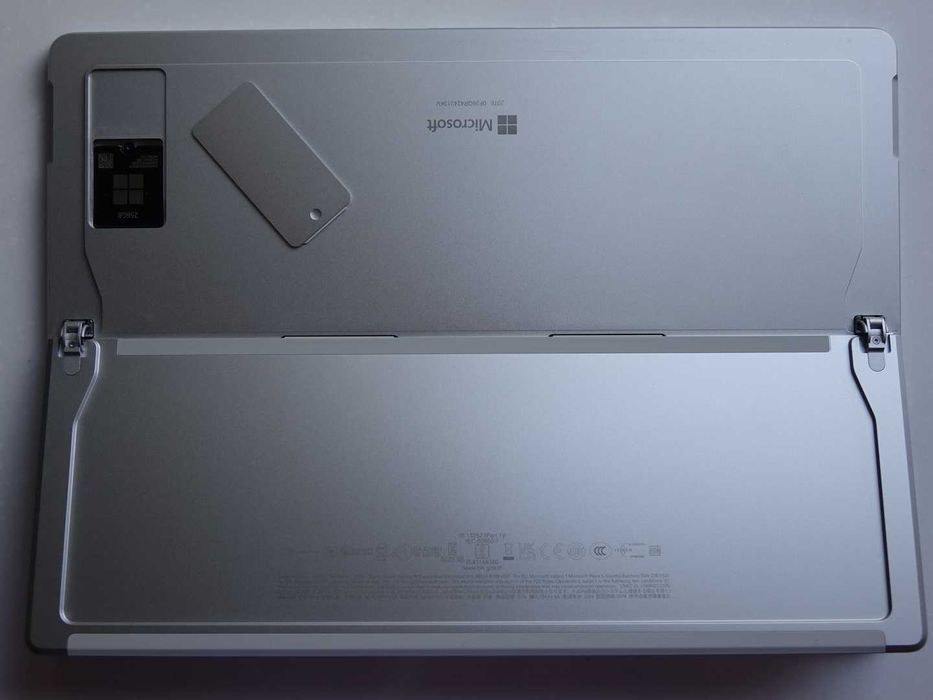 Планшет Microsoft Surface Pro 11 2076 OLED 120Гц 16 256 Клава Стилус