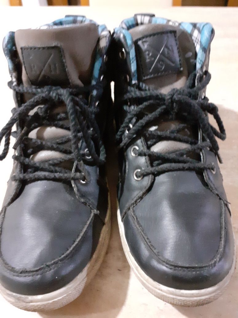 Buty chłopięce rozm 36
