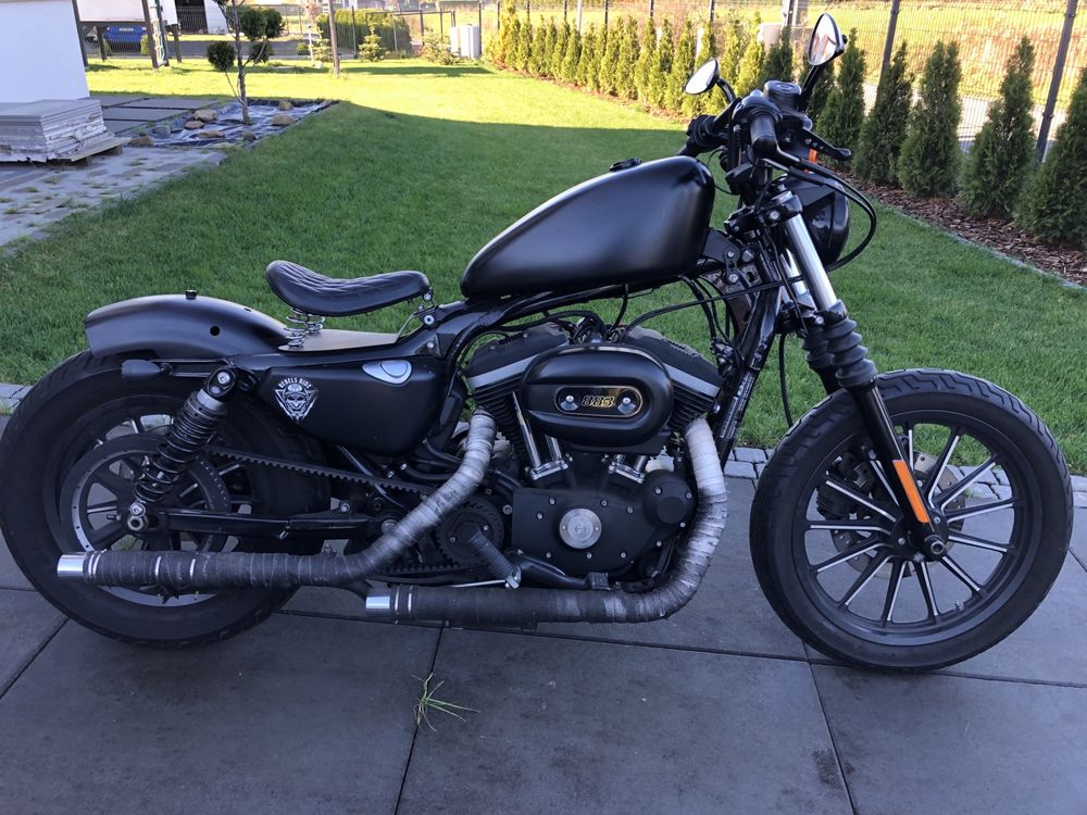 Harley Davidson Iron 883 sportster custom bobber