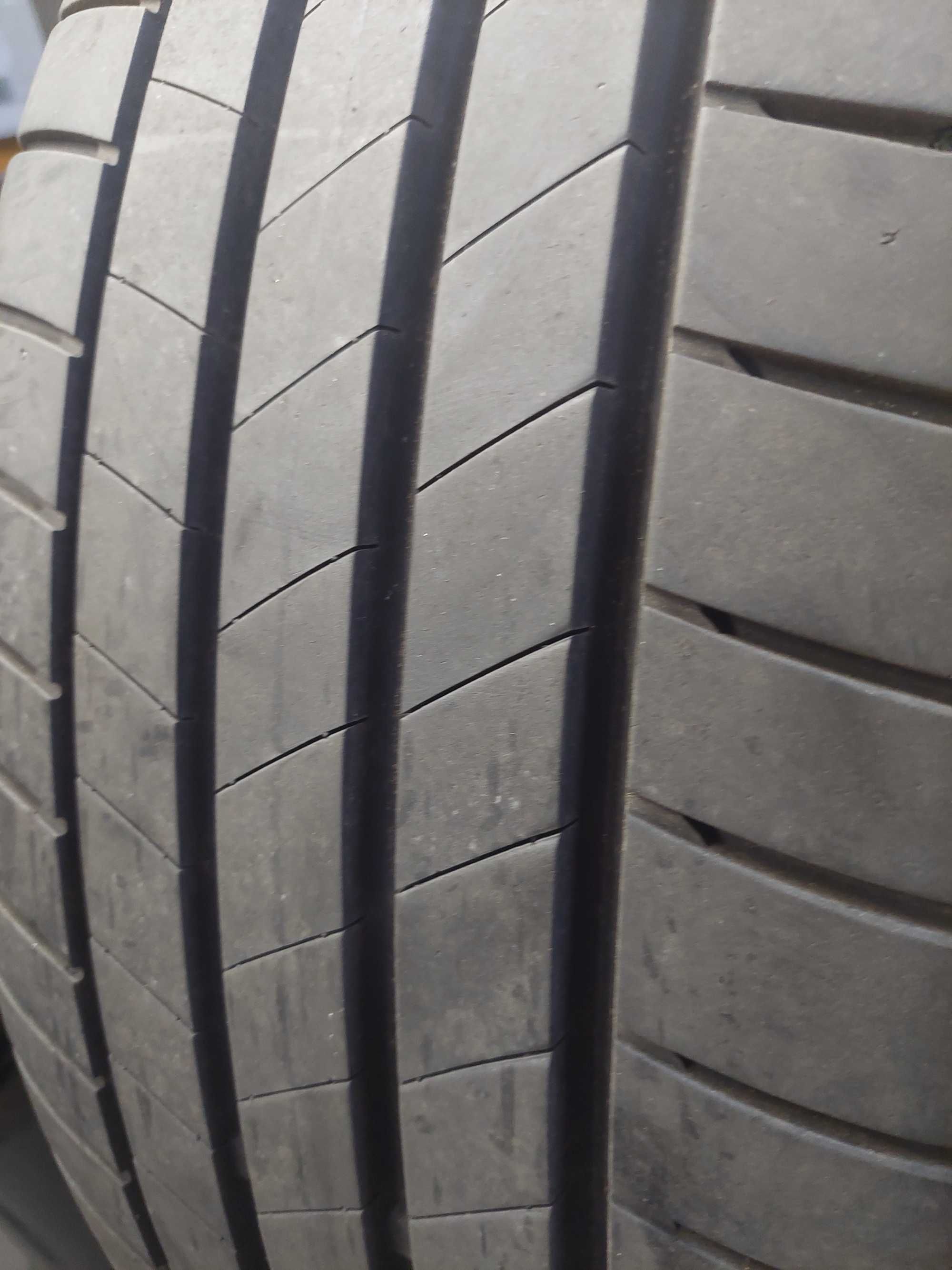 Продам BRIDGESTONE TURANZA T005 225/55/19