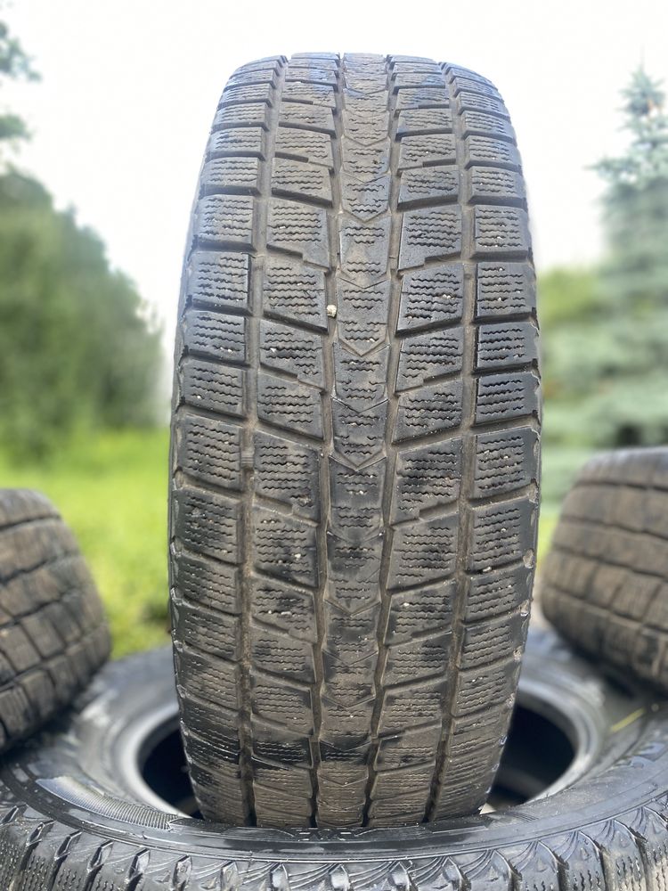 Зимова гума 2021 року ROADSTONE WINGUARD ICE 215/65 R16