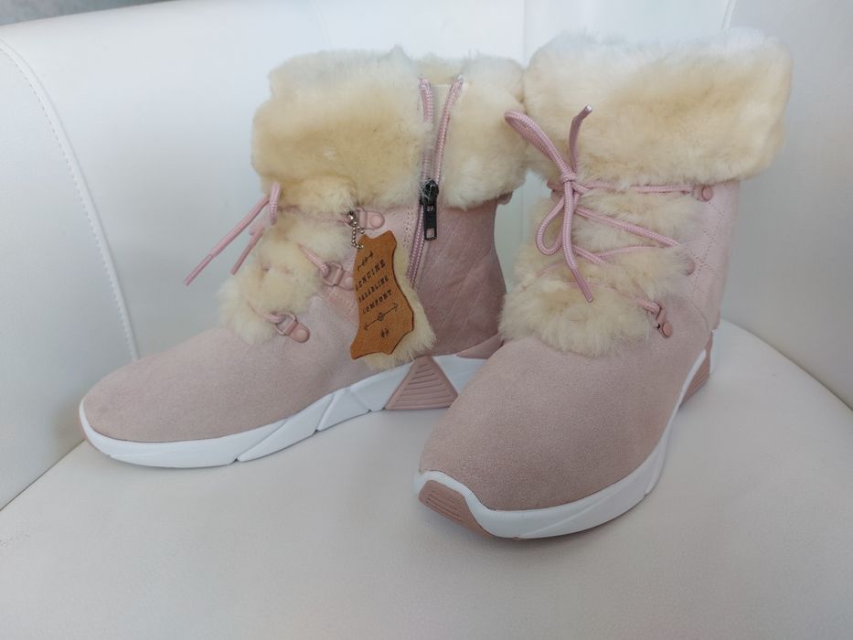 Зимові черевики SKECHERS натуральним хутром 39-40 р