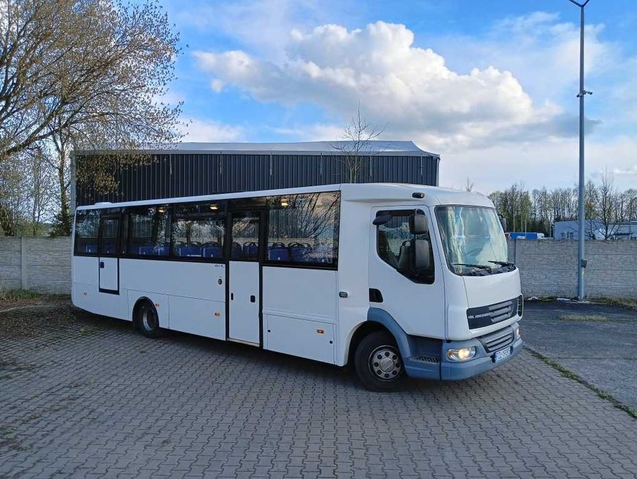 autobus VDL Jonckheere  DAF LF, 47 miejsc siedzących , 15 L / 100km,