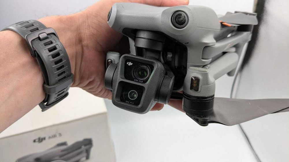 Квадрокоптер DJI Air 3 Drone (без акумулятора)