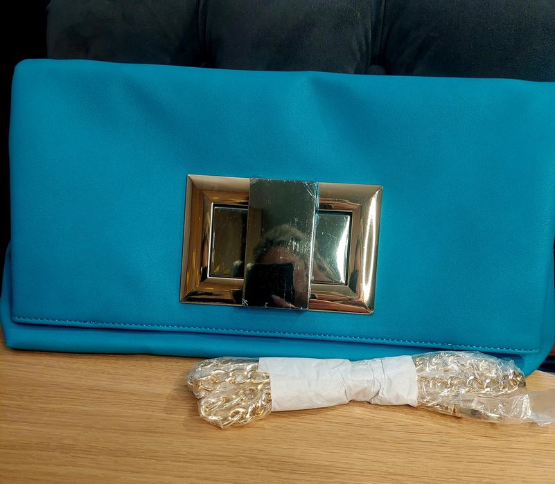 Duża kopertówka w pięknym turkusowym kolorze ze złotymi dodatkami