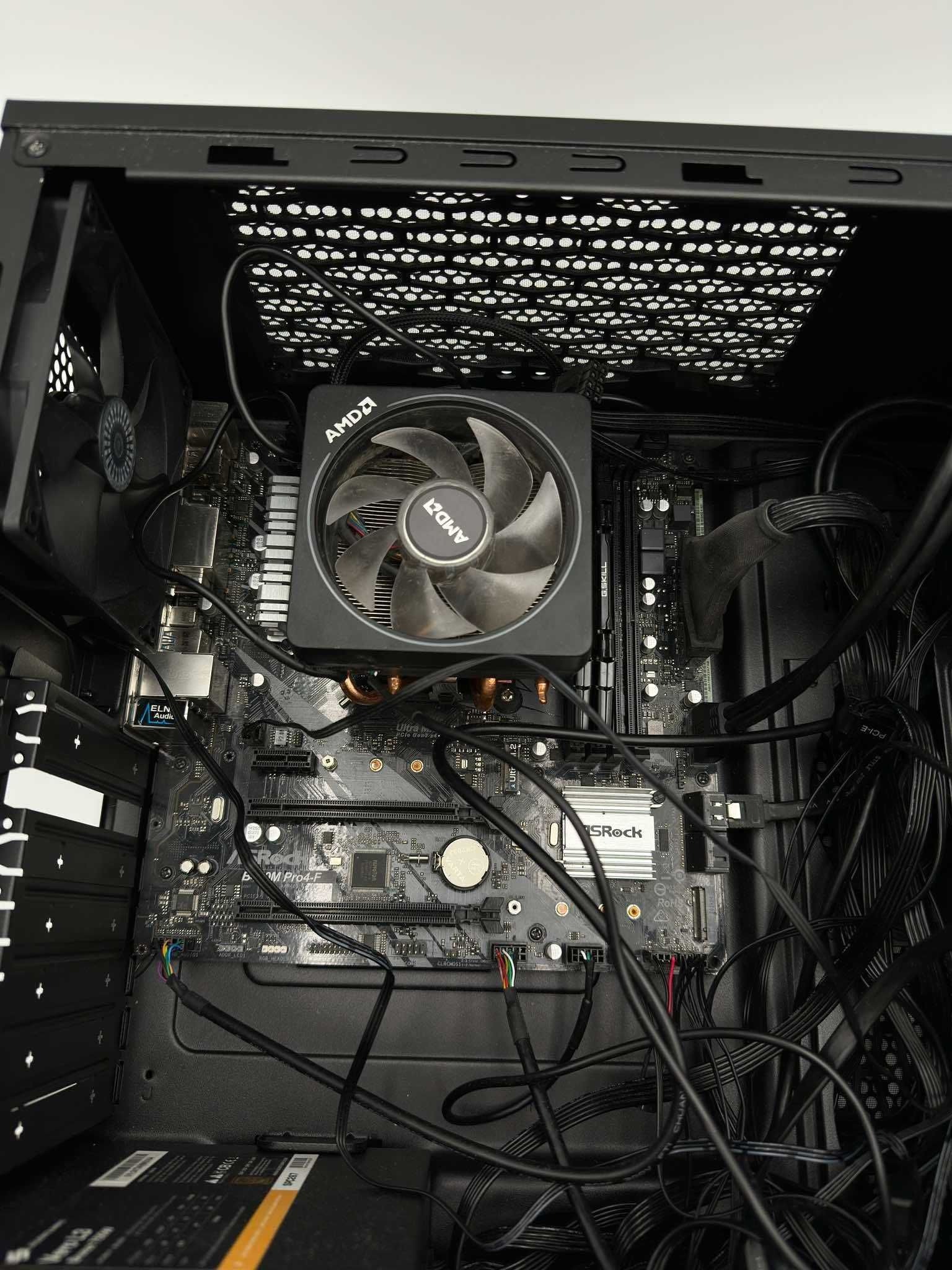 Komputer stacjonarny gamingowy Ryzen 7 3700X RTX 2060 SUPER 32 GB DDR4