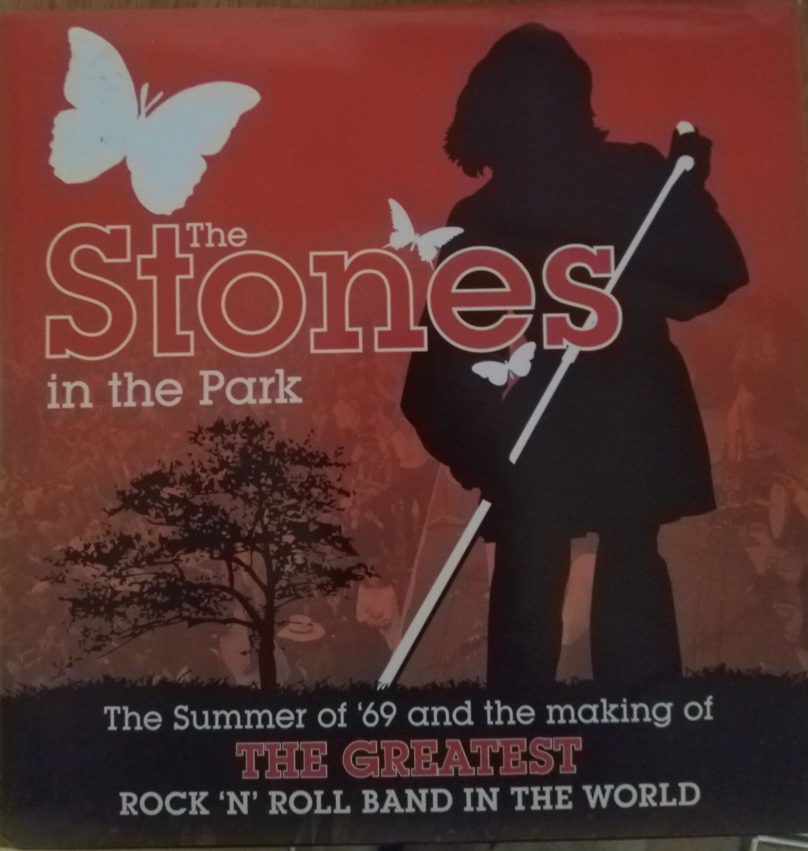 Книга "The stones in the park"