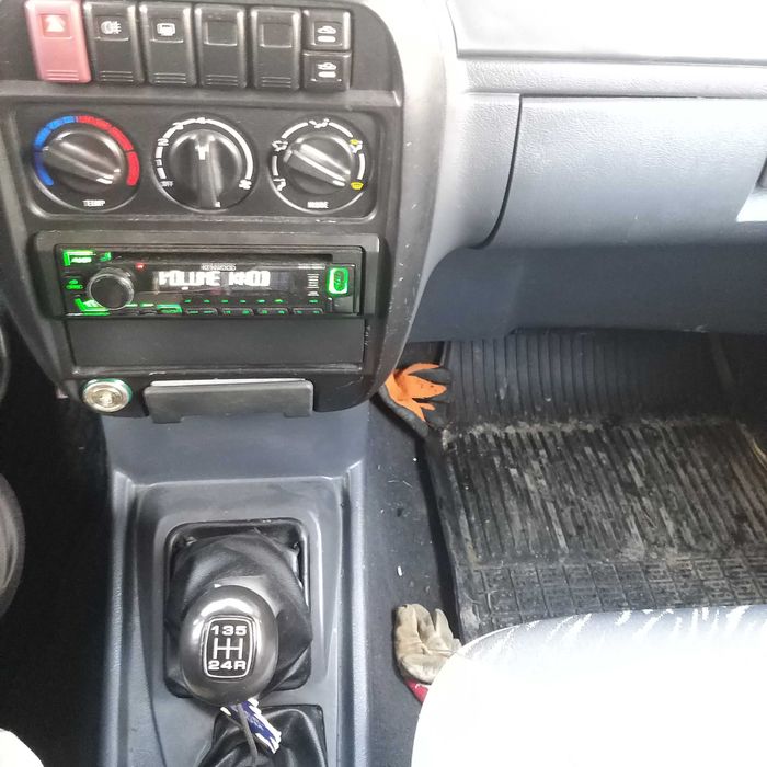 Sprzedam Kia Retona stan kolekcjonerski