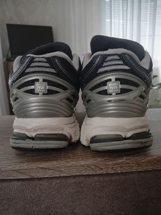Кроссівки New Balance 1906R