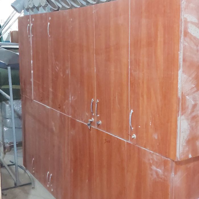 Шкафи  тумбочки для інструментів