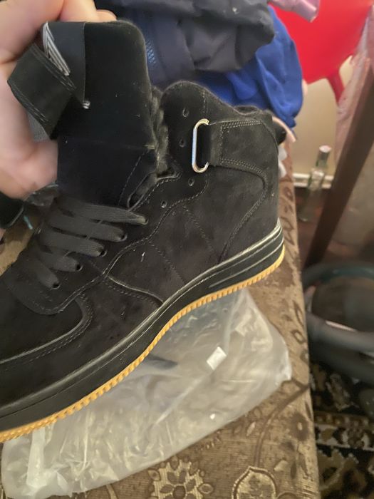 Натуральні зимові утеплені черевики