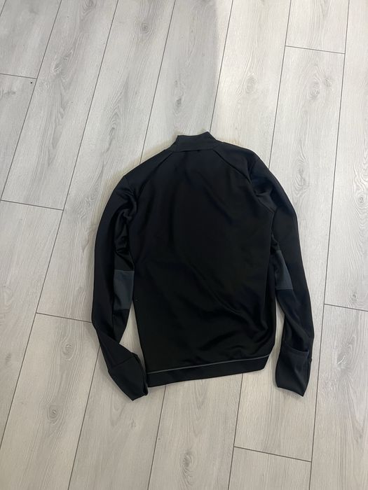 тренувальна кофта адідас відмінний стан, розмір С