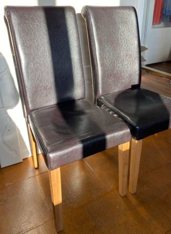 Krzesła a'la skóra czarne
