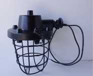 lampa fabryczna czarna